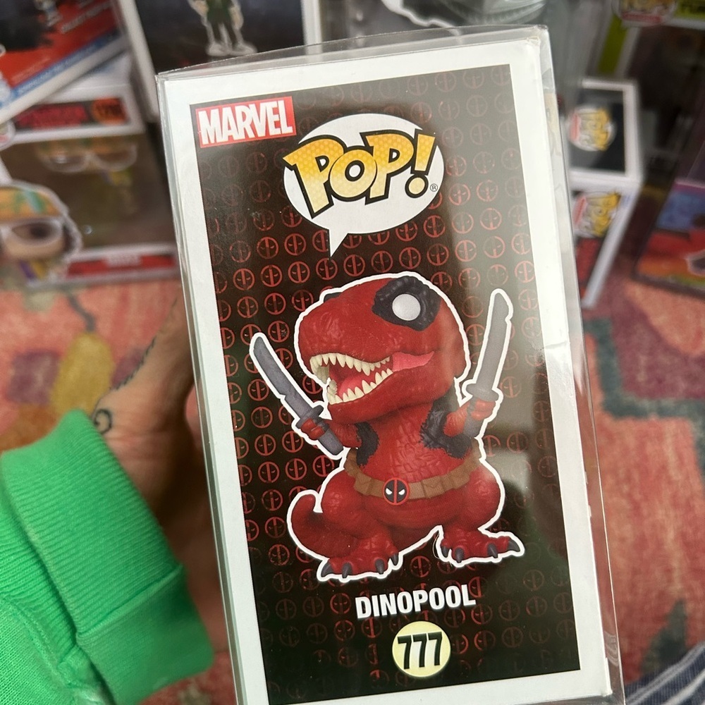 Funko Pop! Vinyl: Marvel - Dinopool #777 W/ Pop Protector - Picture 9 of 10